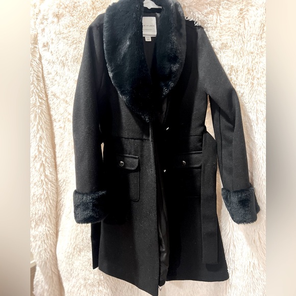 Little girl’s Janie and Jack coat with fur trim size 10/12 - Picture 2 of 3